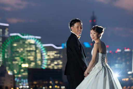 後ろ姿や振り返りのお写真も