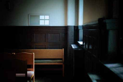 静謐に包まれる誓いの朝