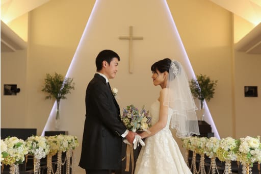 本物の結婚式場でフォトウェディングを！