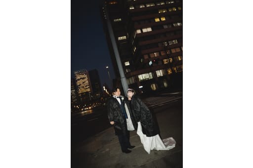 夜も更けてきて