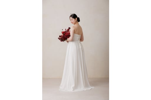 ウエディングドレスも