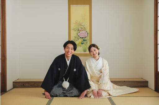 定番の正座ポーズ