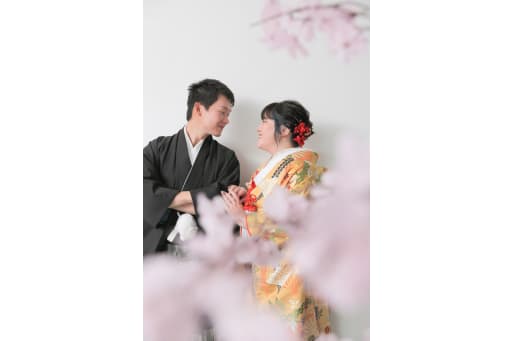 春らしく桜と一緒に撮影しました！