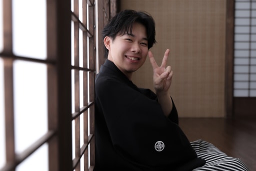 こちらもニコッとソロショット☺︎