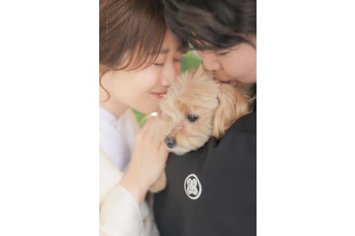 ワンちゃんにキス？！！