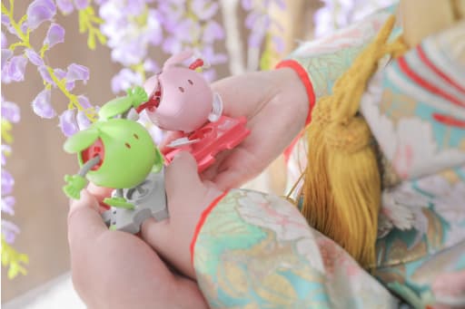 よく見ると？！