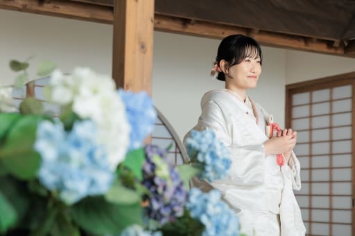 華やかな白無垢姿