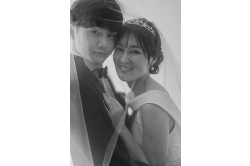 ベールをつかって、モノクロに