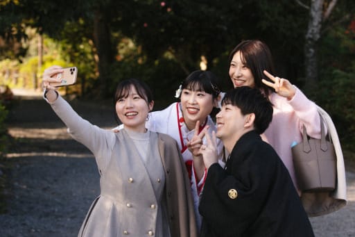 ご友人たちとのオフショット。