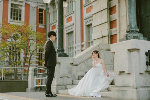 にっこり笑顔の新婦様も見つめる新郎様♡