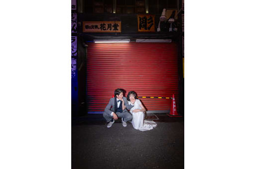 赤いシャッターと、秘密のデート