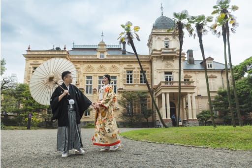 和装での旧岩崎邸