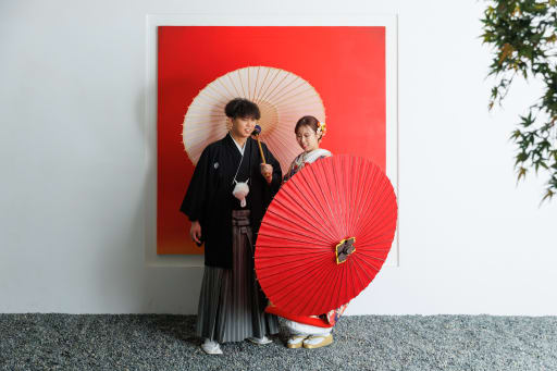 赤背景✖︎和傘