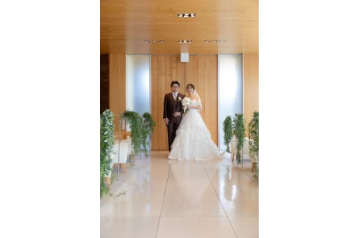 チャペルで洋装撮影