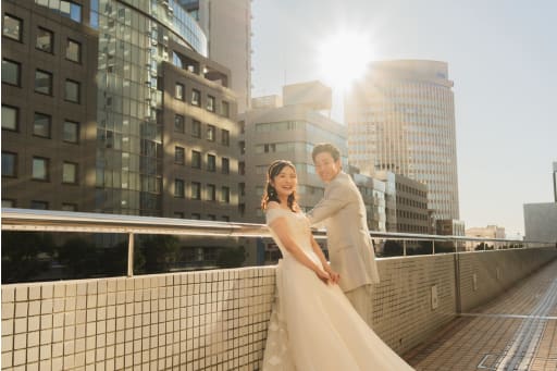 夕陽の光と共に