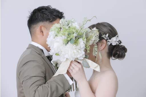 お顔隠しの術。