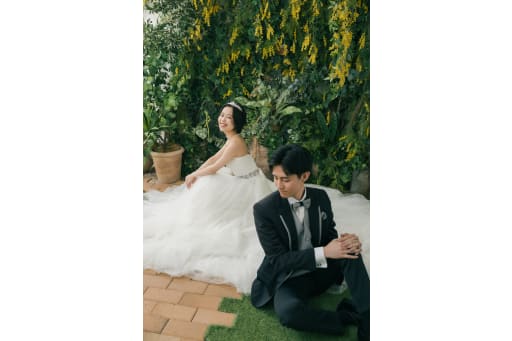 ドレスを広げて