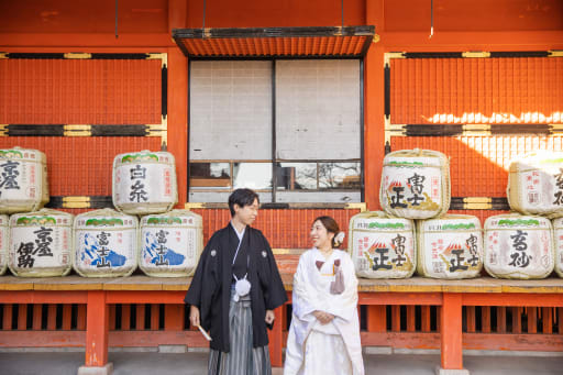 富士山のお酒樽をばっくに