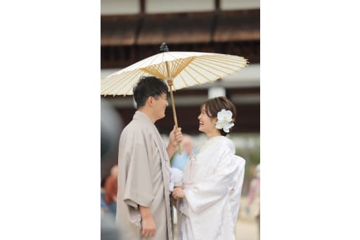 向かい合って