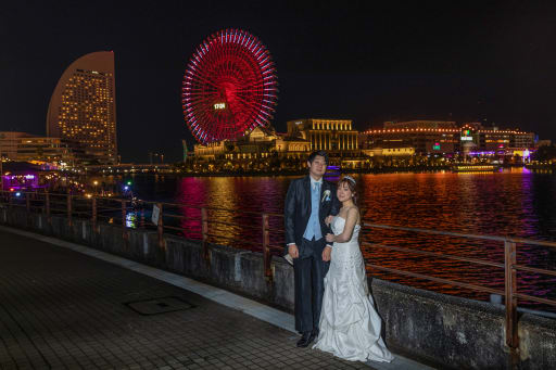 観覧車バックに！