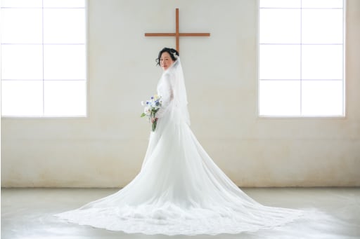 次に、新婦様のソロカットをご紹介します。