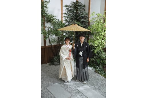 ちょっと上目遣いで
