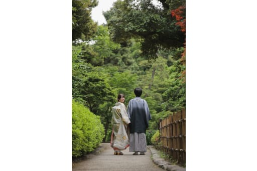 新婦さんだけ振り返る