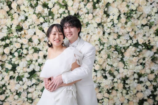 バラの背景で楽しく可愛く！