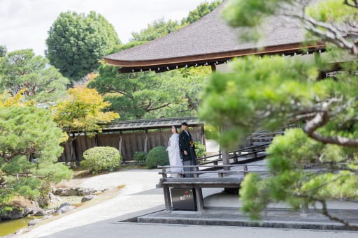 江戸時代に建立された建造物、お庭で。