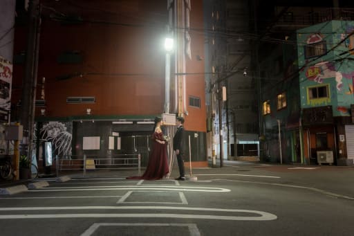  都会の夜に溶け合う、ささやかな誓い