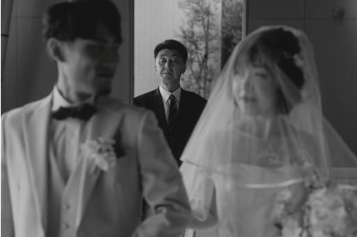 お二人を見つめる視線