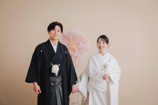 大きな花と、リラックススマイル