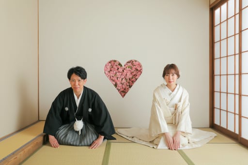 ハートの猪目窓でお辞儀フォト♡