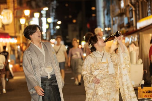 ホッピー通りで歩きながら