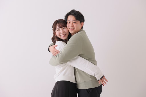 ハグ