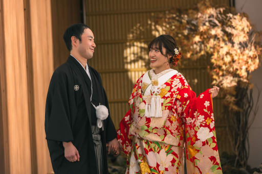 秋を背景に