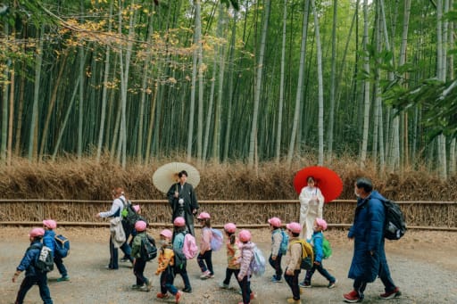 この日は、遠足日和でもあり、子どもたちと偶然の遭遇。