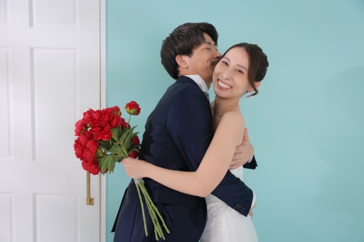 喜びいっぱいのハグ