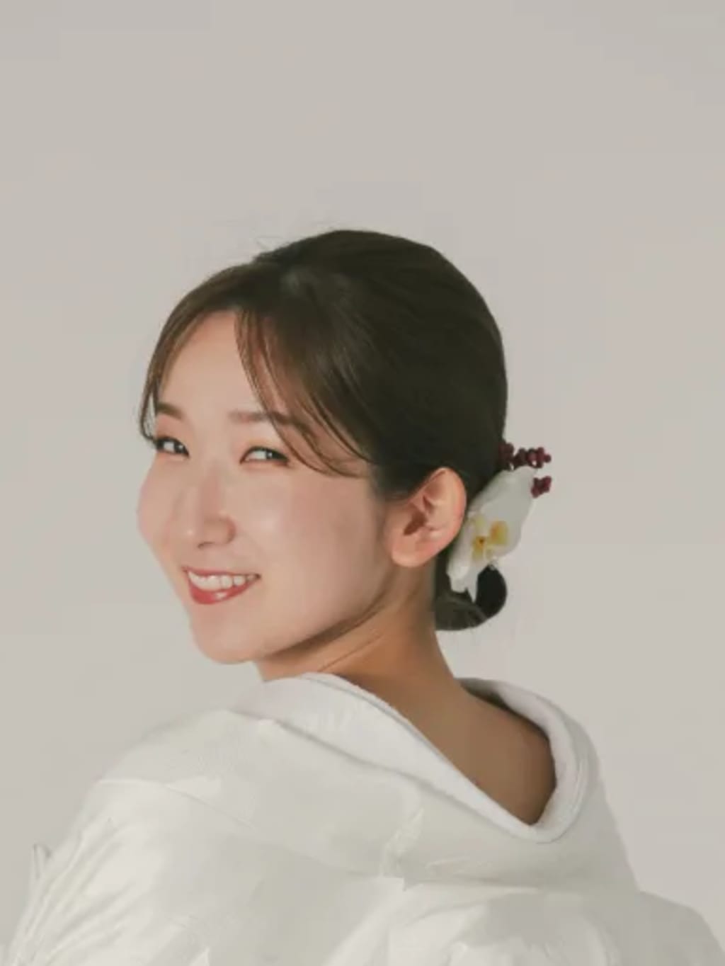 シンプルシニヨン | デコルテフォトグラフィー | 前撮り・フォトウェディング