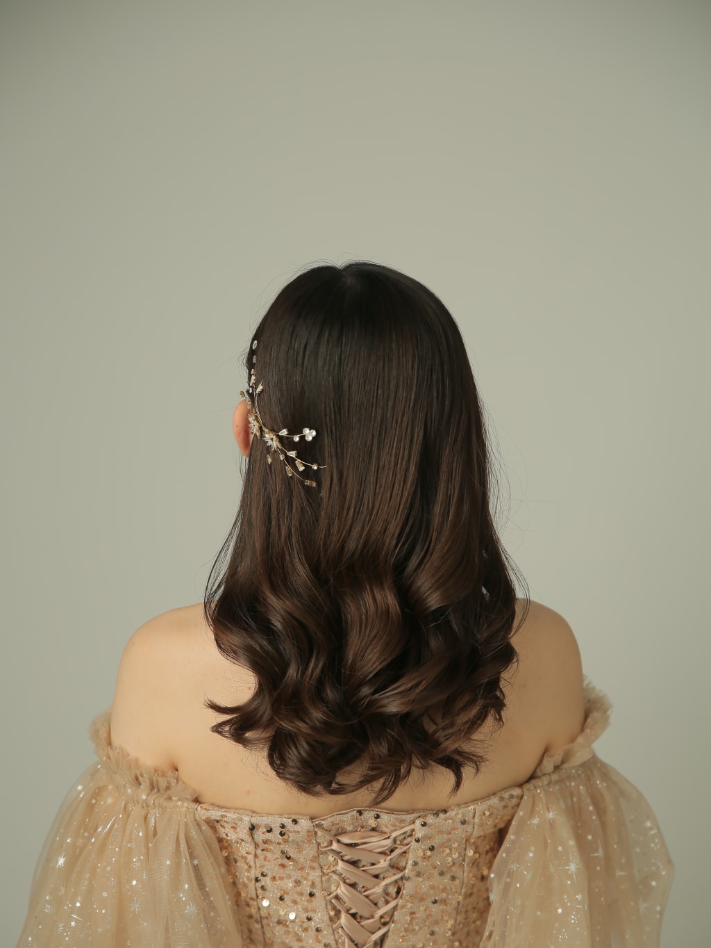 ツヤツヤダウンスタイル | デコルテフォトグラフィー | 前撮り・フォトウェディング