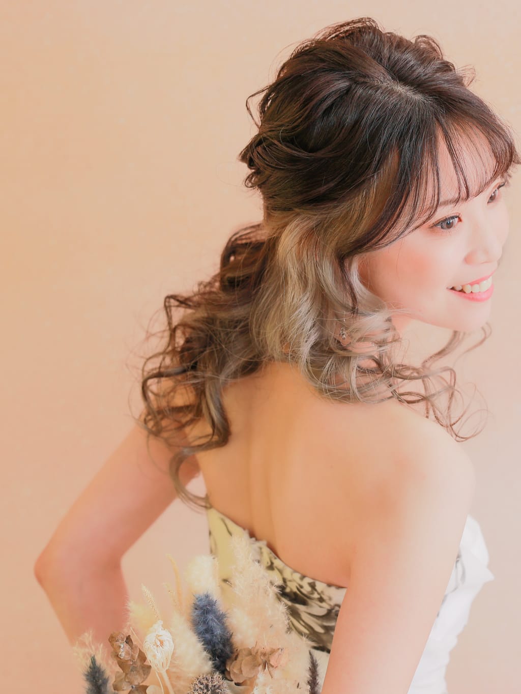 洋装ヘアスタイル | デコルテフォトグラフィー | 前撮り・フォトウェディング