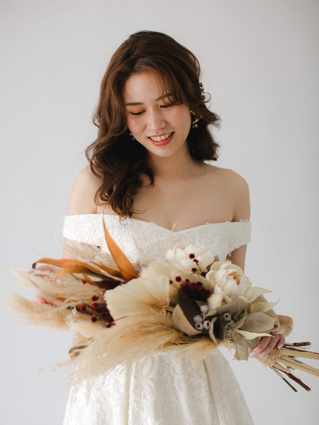 洋装ダウンスタイル | デコルテフォトグラフィー | 前撮り・フォトウェディング