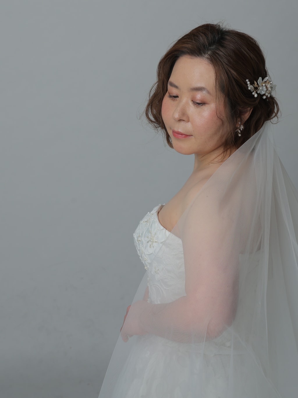 洋装ヘアスタイル | デコルテフォトグラフィー | 前撮り・フォトウェディング