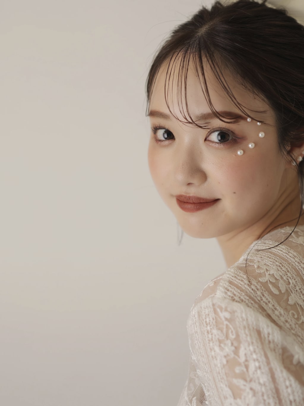 パールメイクとゆるふわ団子 | デコルテフォトグラフィー | 前撮り・フォトウェディング