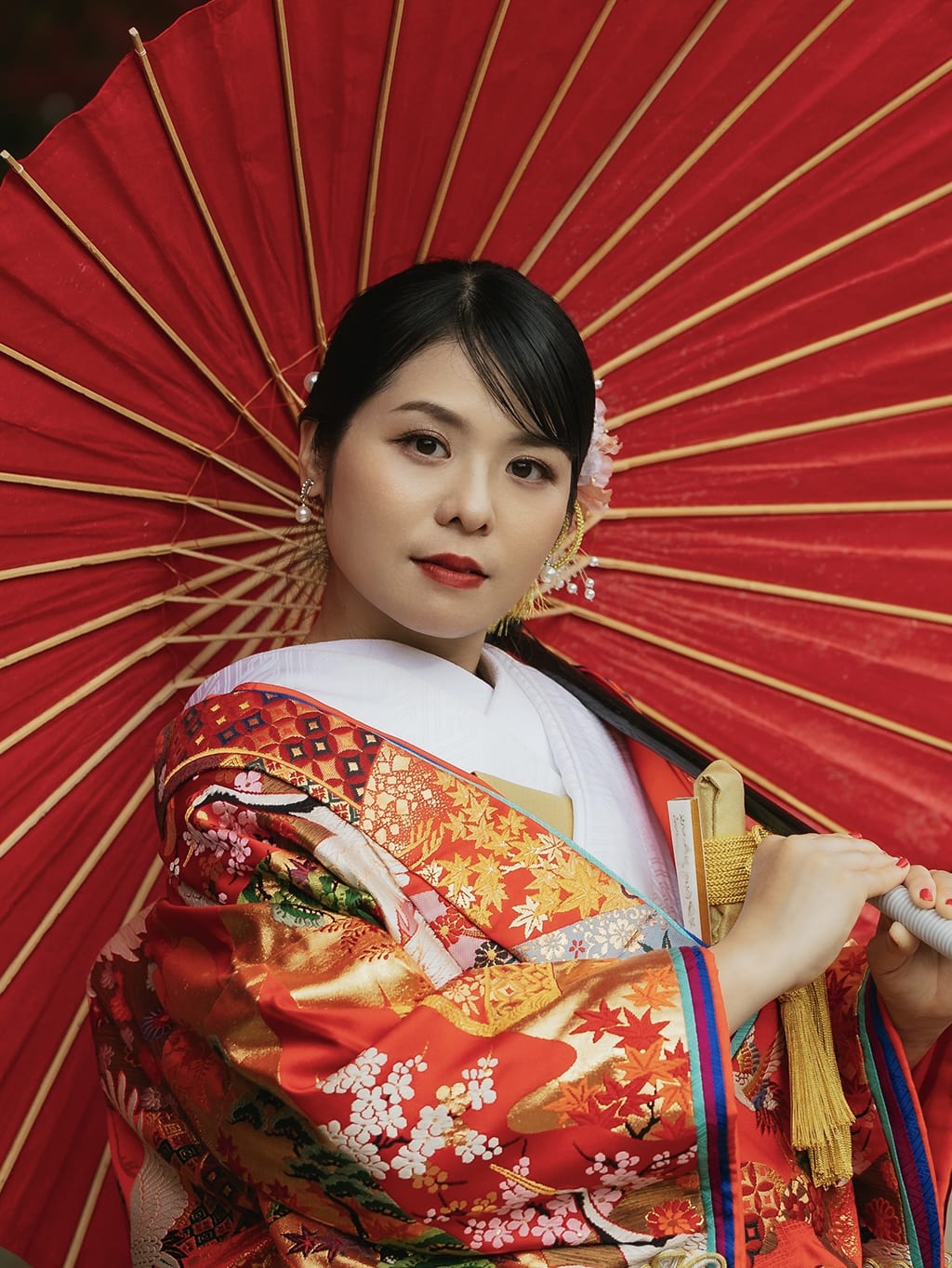 つるっと綺麗めシニヨン | デコルテフォトグラフィー | 前撮り・フォトウェディング