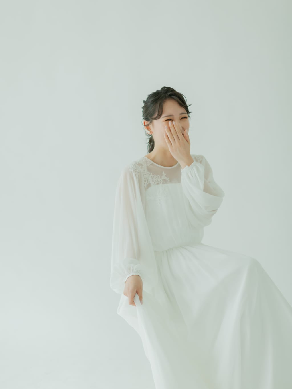 洋装ヘアスタイル | デコルテフォトグラフィー | 前撮り・フォトウェディング