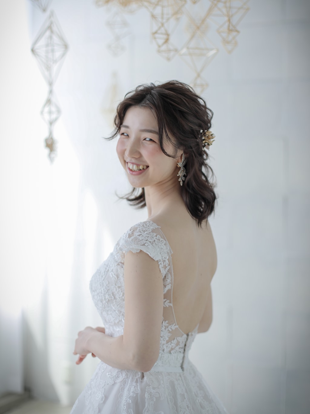 洋装ヘアスタイル | デコルテフォトグラフィー | 前撮り・フォトウェディング