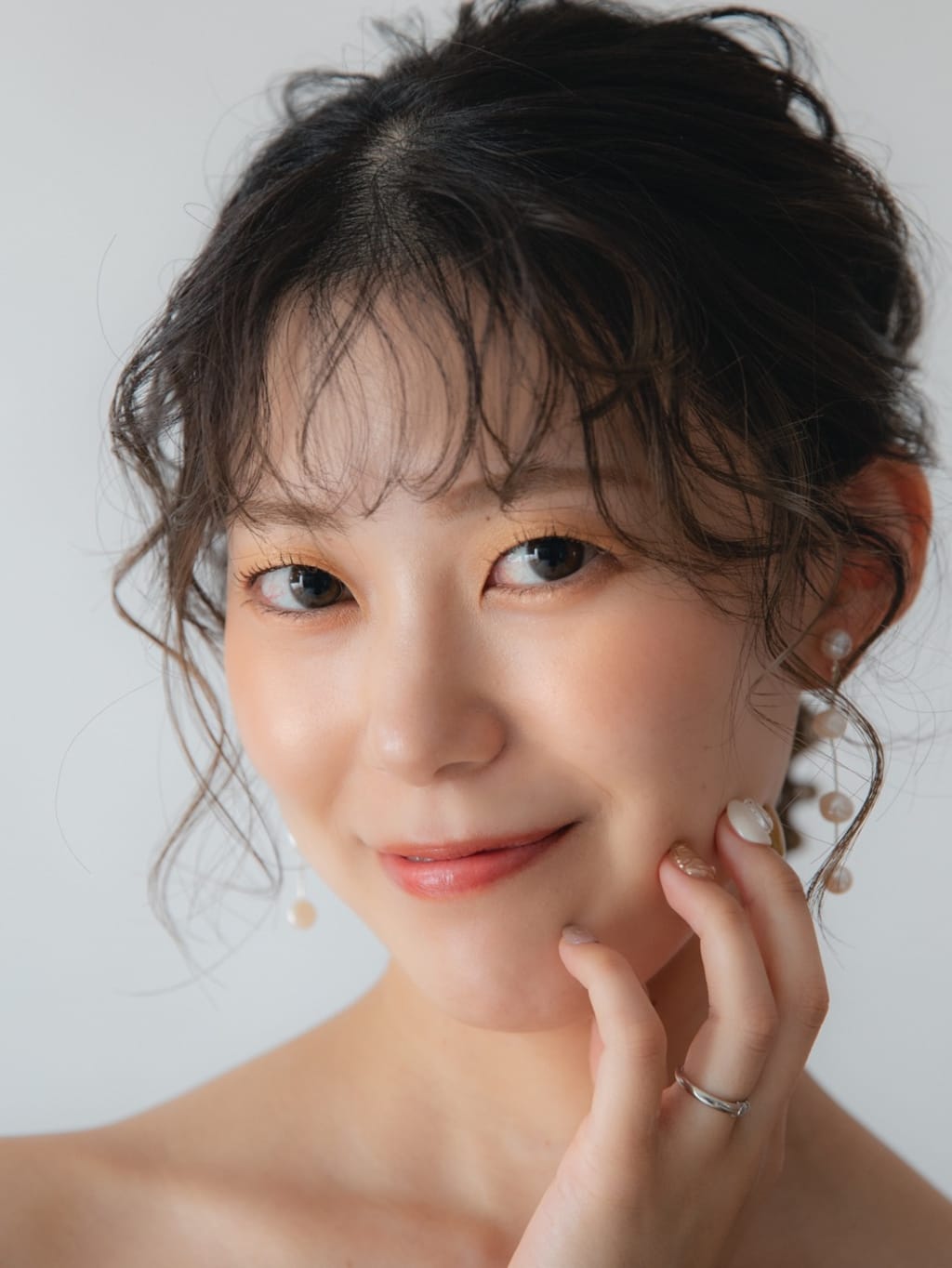 洋装ヘアスタイル | デコルテフォトグラフィー | 前撮り・フォトウェディング