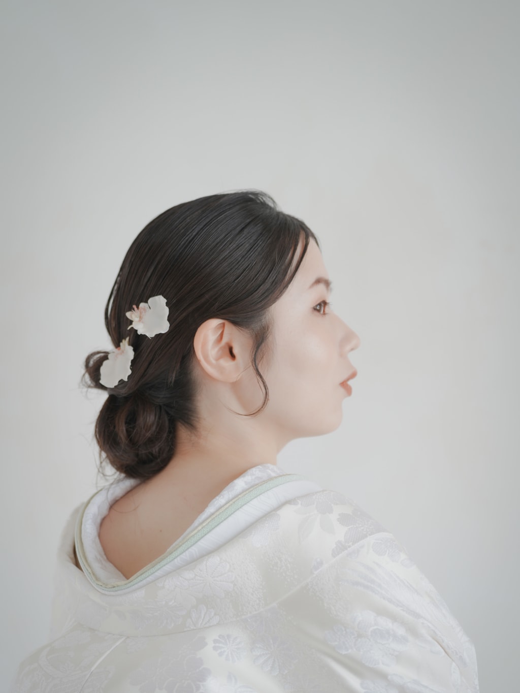 シンプルシニヨン | デコルテフォトグラフィー | 前撮り・フォトウェディング