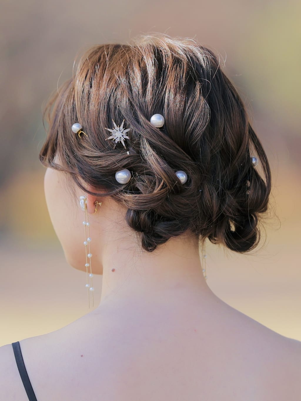 ゆるめツインシニヨン | デコルテフォトグラフィー | 前撮り・フォトウェディング